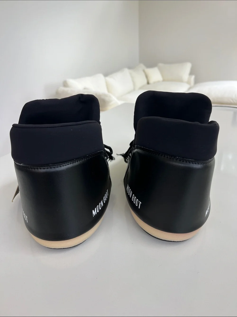 Moon Boot new tag